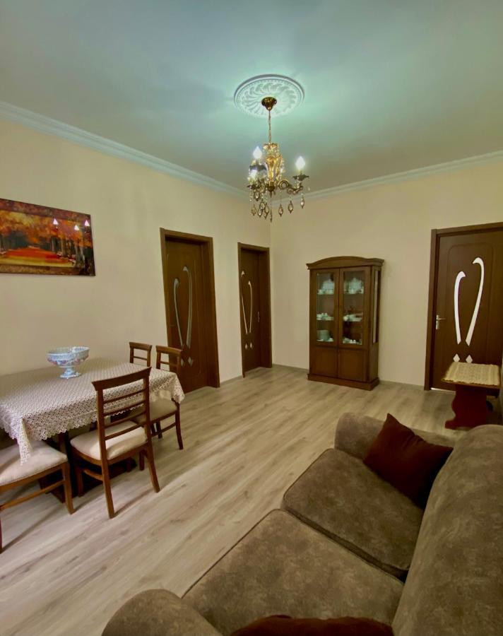 Family Home Μπατούμι Εξωτερικό φωτογραφία